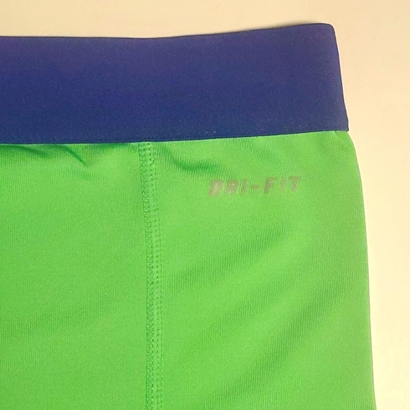 Nike Pro Compression Shorts Women's Size Medium Green EUC - Picture 6 of 7